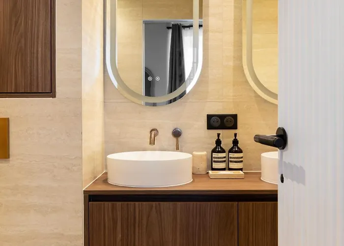 Luxurious A-c Flat - 2p - Bastille-le Marais * Parijs